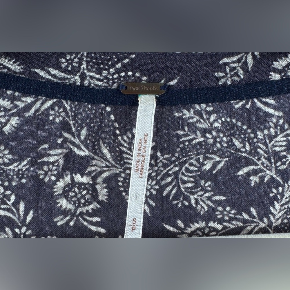Free People Bohemian Tunic Blouse Navy Gray Side Tie Waist Long Sleeve Size S - Picture 3 of 4